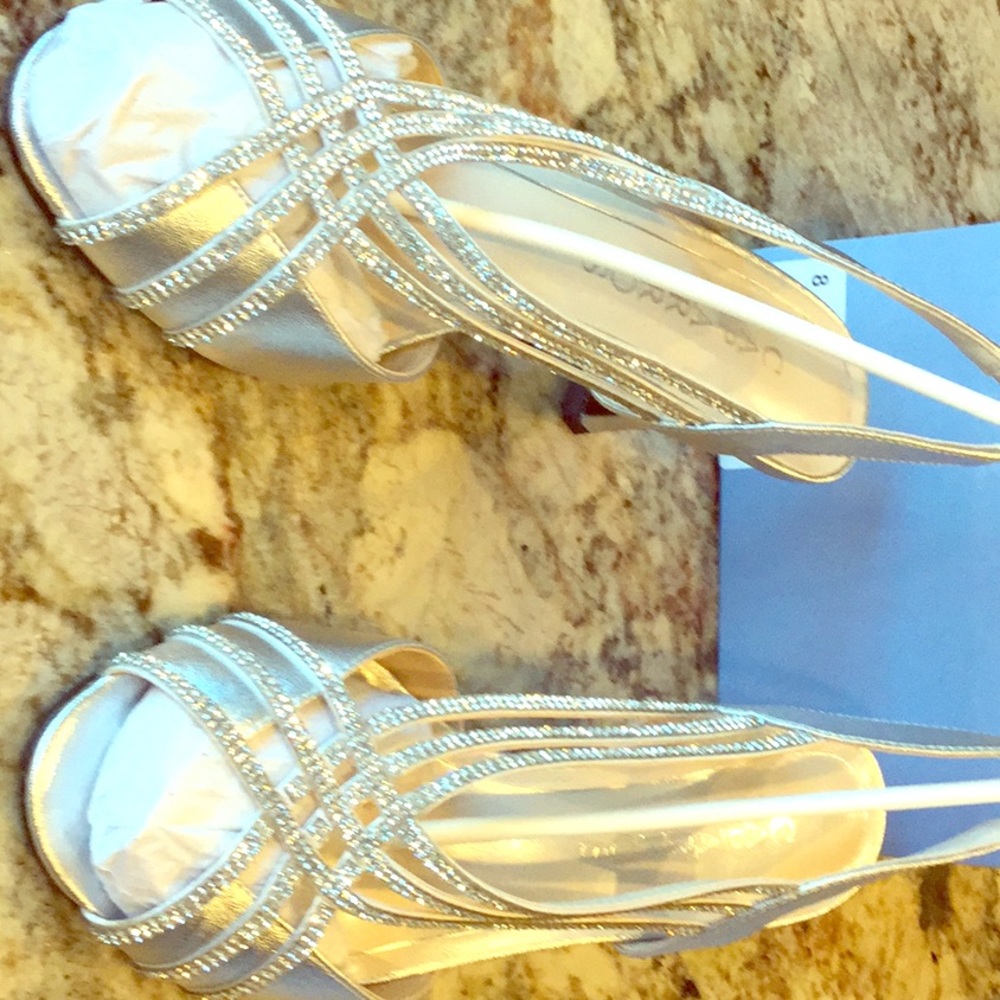 Caparros silver evening shoes size 8 m